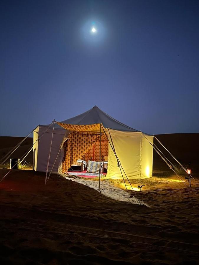 Desert Waves Camp Badīyah Exteriör bild