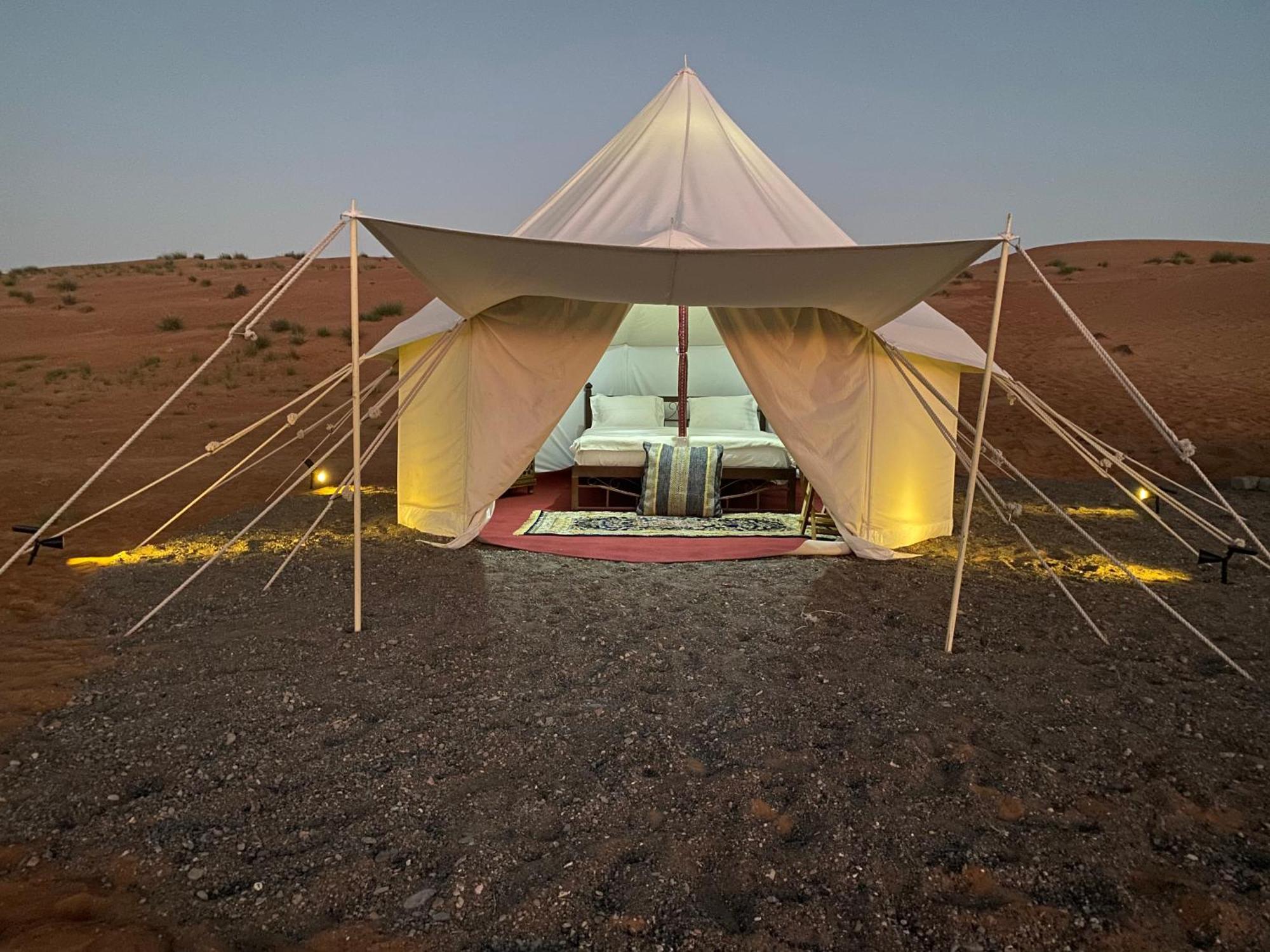 Desert Waves Camp Badīyah Exteriör bild