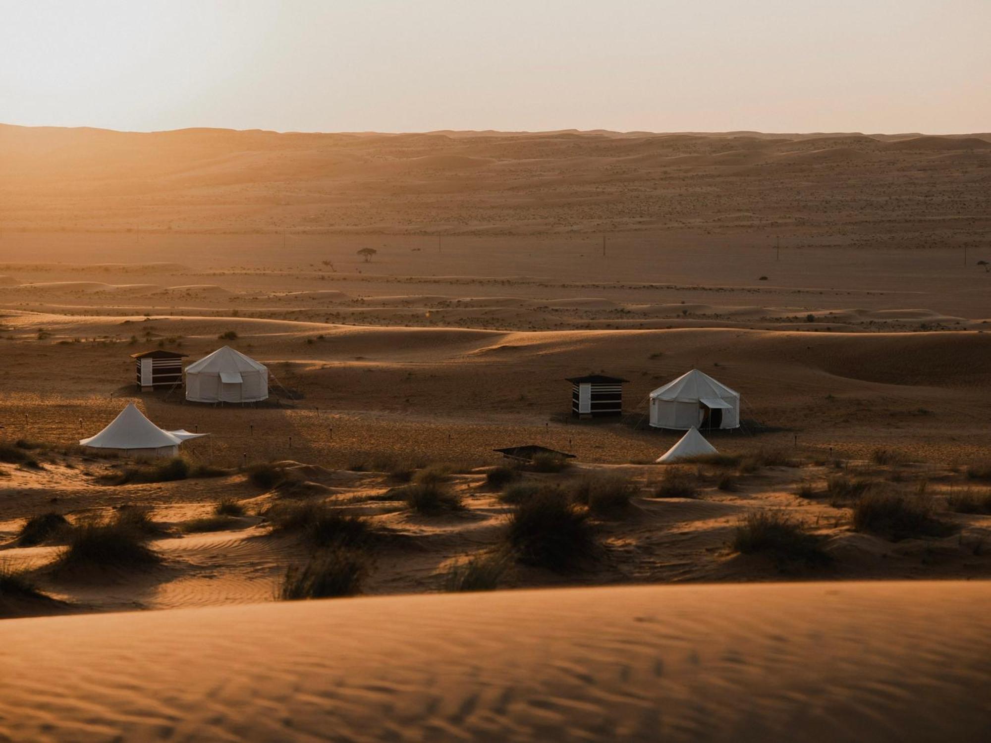 Desert Waves Camp Badīyah Exteriör bild